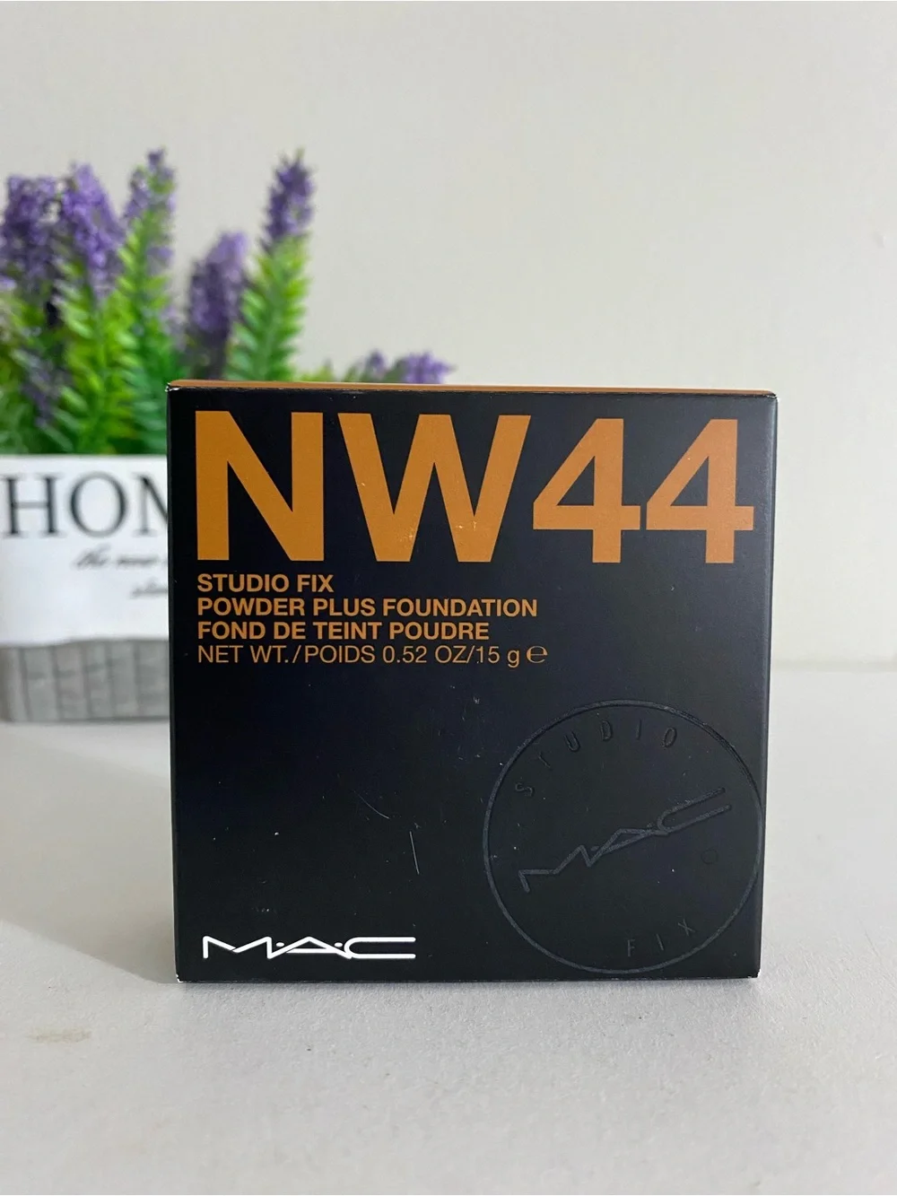 NW44 ~ MAC Studio Fix Powder Plus Foundation, 0.52 OZ, Original / Old Formula